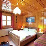 In Near Slopes Apartment *